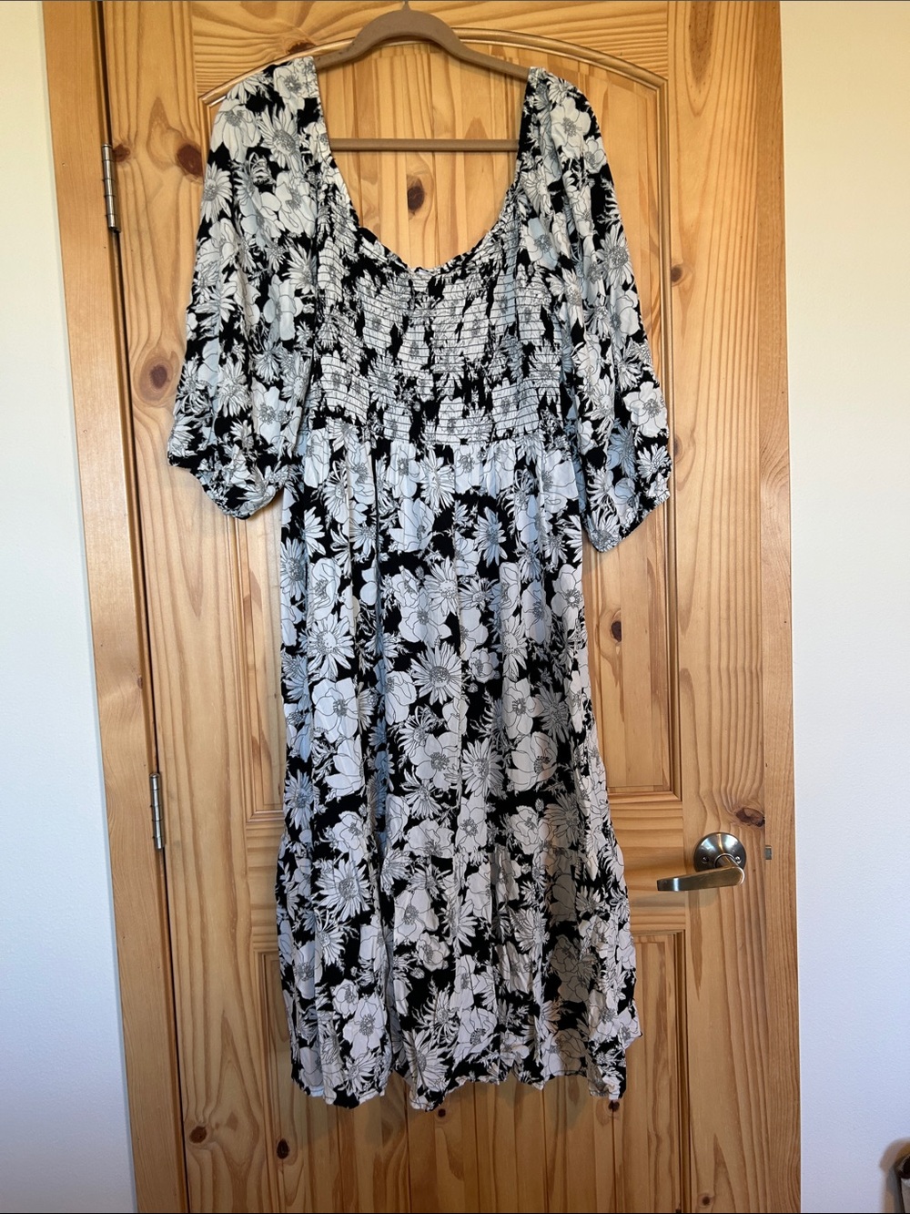GAP Black and White Floral Smocked Midi Dress